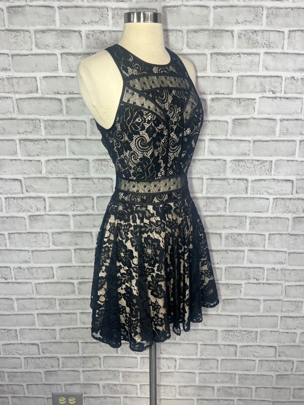 |•BEBE•| Black Lace Fit Flare Dress Open Back Nude Lining Cocktail Party Size 4
